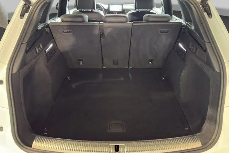 Audi Q5 din 2022 cu 40.169 km - oferta AUD162156 - foto 8