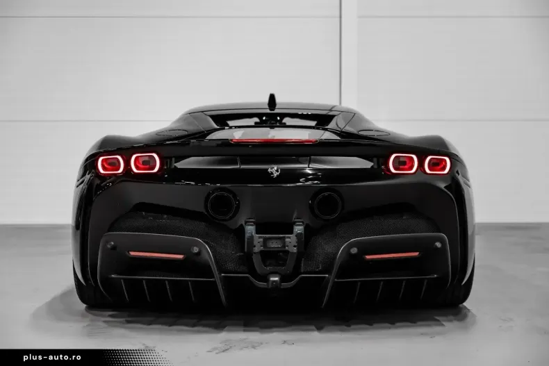 Ferrari SF90 din 2023 cu 6.000 km - oferta FER162161 - foto 7
