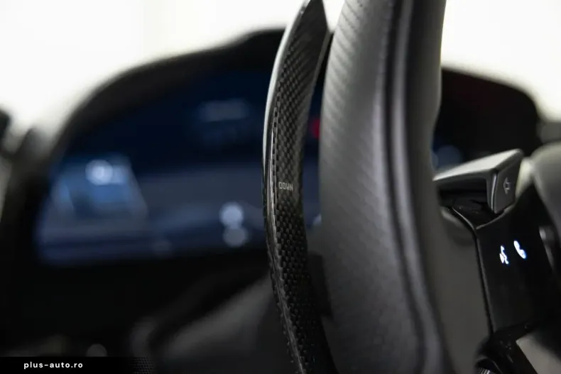 Ferrari SF90 din 2023 cu 6.000 km - oferta FER162161 - foto 12