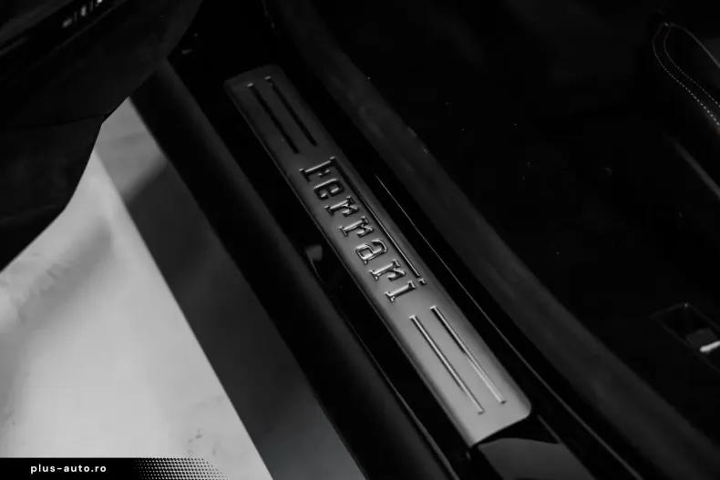 Ferrari SF90 din 2023 cu 6.000 km - oferta FER162161 - foto 31