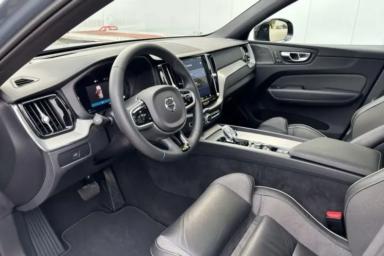 Volvo XC60 din 2022 cu 37.641 km - oferta VOL162166 - foto 10