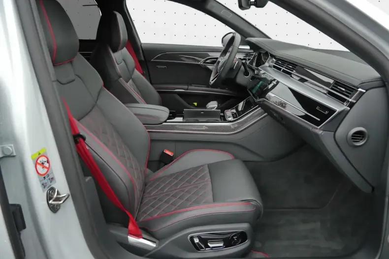 Audi S8 din 2023 cu 10.439 km - oferta AUD162167 - foto 4