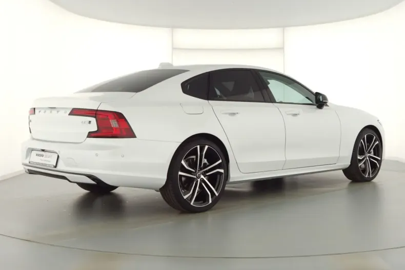 Volvo S90 din 2023 cu 12.356 km - oferta VOL162168 - foto 3