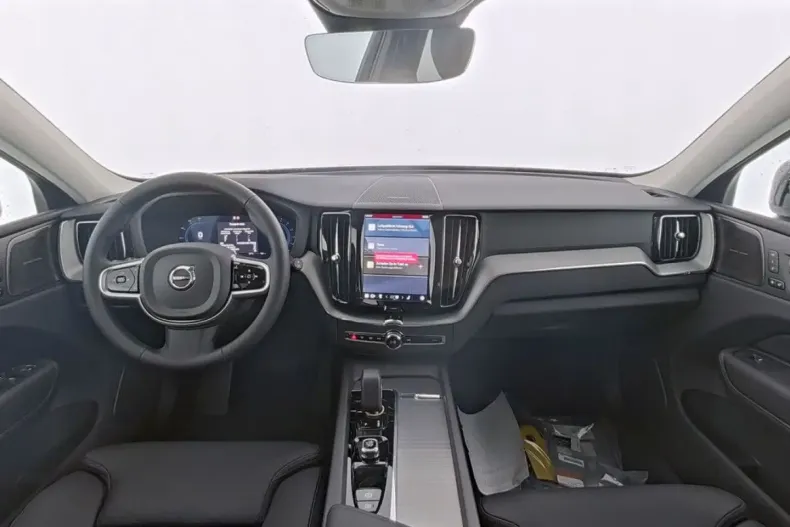 Volvo XC60 din 2025 cu 26.386 km - oferta VOL162169 - foto 5