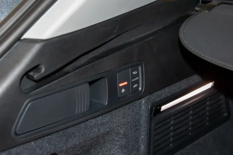 Audi Q5 din 2024 cu 50.737 km - oferta AUD162172 - foto 8