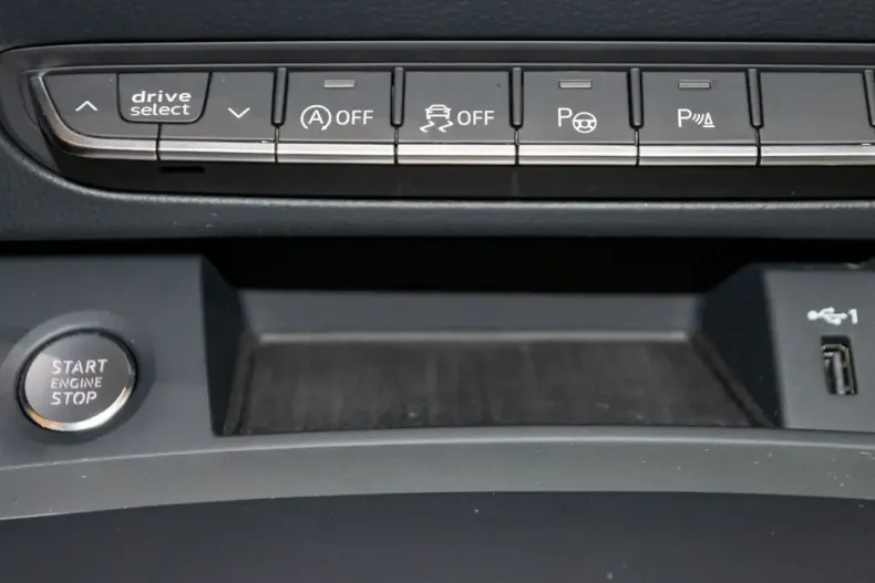 Audi Q5 din 2024 cu 50.737 km - oferta AUD162172 - foto 19