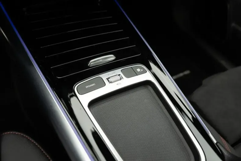 Mercedes-Benz GLA 220 din 2024 cu 15.074 km - oferta MER162176 - foto 15