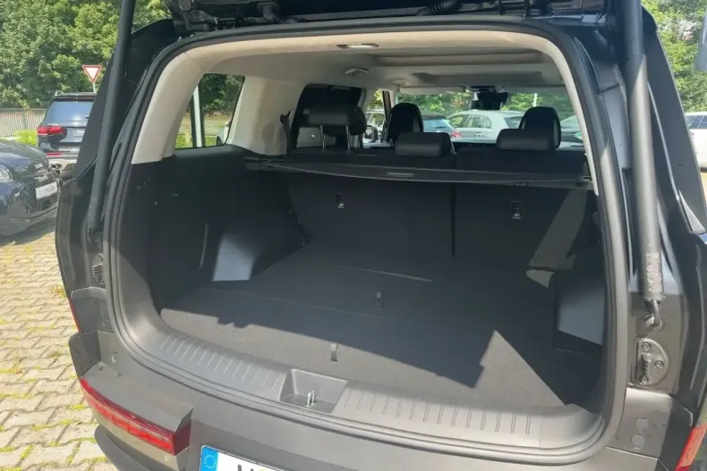 Hyundai SANTA FE din 2024 cu 10.999 km - oferta HYU162183 - foto 11