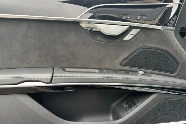 Audi A8 din 2021 cu 32.100 km - oferta AUD162187 - foto 11