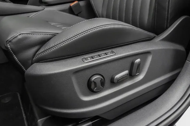 Skoda Karoq din 2025 cu 13.000 km - oferta SKO162188 - foto 19