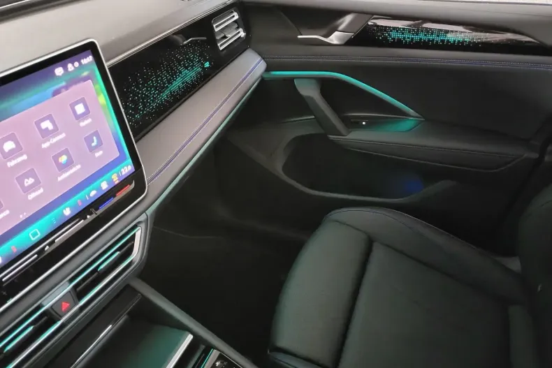 Volkswagen Tiguan din 2024 cu 16.829 km - oferta VOL162190 - foto 9