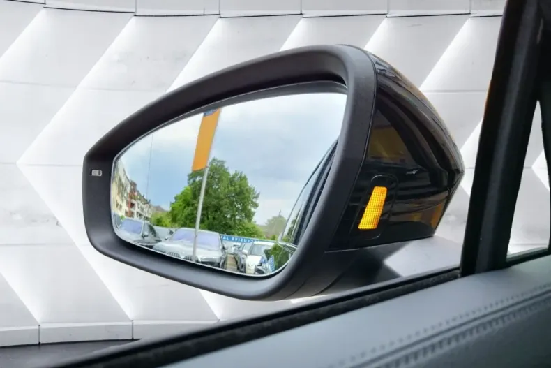 Volkswagen Tiguan din 2024 cu 16.829 km - oferta VOL162190 - foto 27