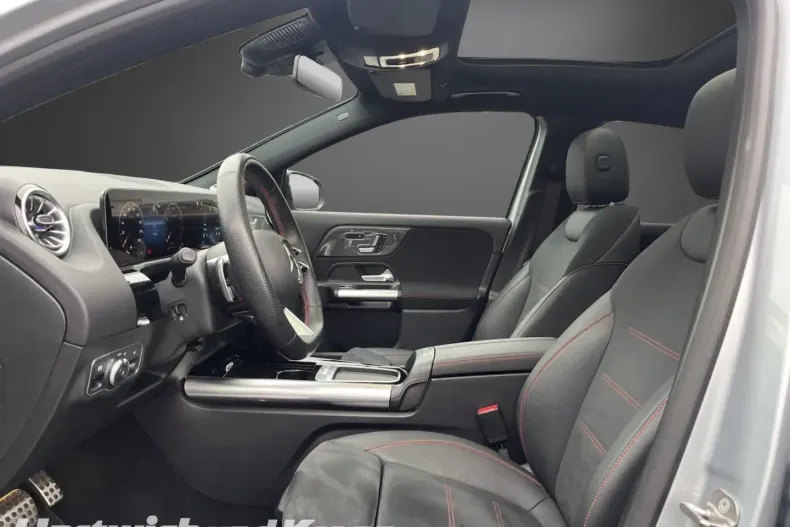 Mercedes-Benz GLA 220 din 2023 cu 47.490 km - oferta MER162193 - foto 13