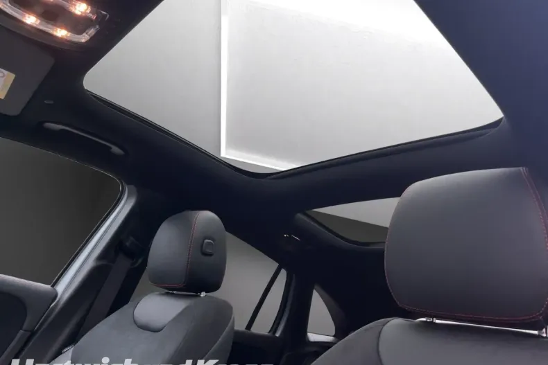 Mercedes-Benz GLA 220 din 2023 cu 47.490 km - oferta MER162193 - foto 15