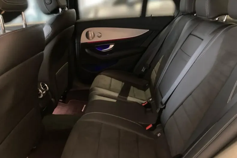 Mercedes-Benz E 300 din 2021 cu 76.403 km - oferta MER162206 - foto 11