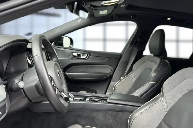 Volvo XC60 din 2022 cu 73.890 km - oferta VOL162213 - foto 9