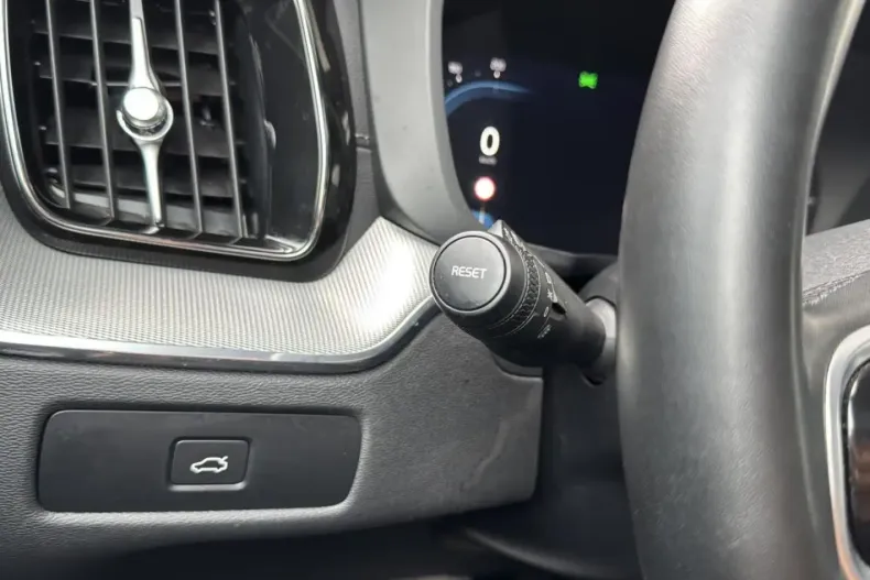 Volvo XC60 din 2022 cu 73.890 km - oferta VOL162213 - foto 14