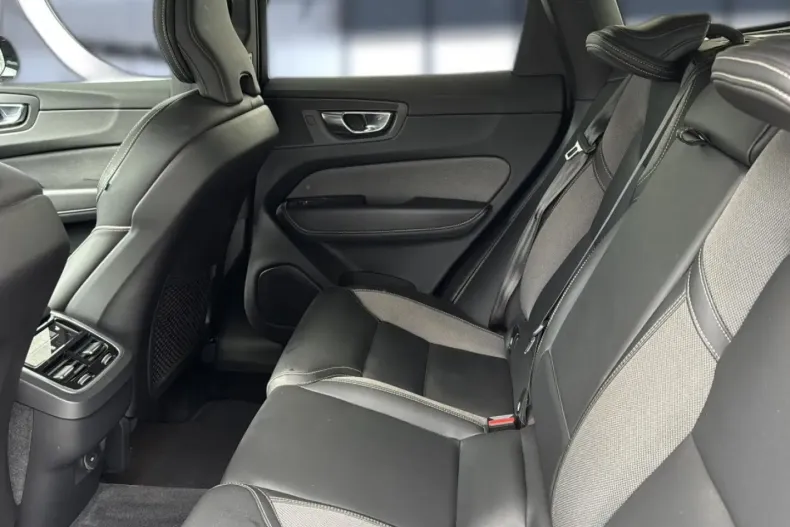 Volvo XC60 din 2022 cu 73.890 km - oferta VOL162213 - foto 15