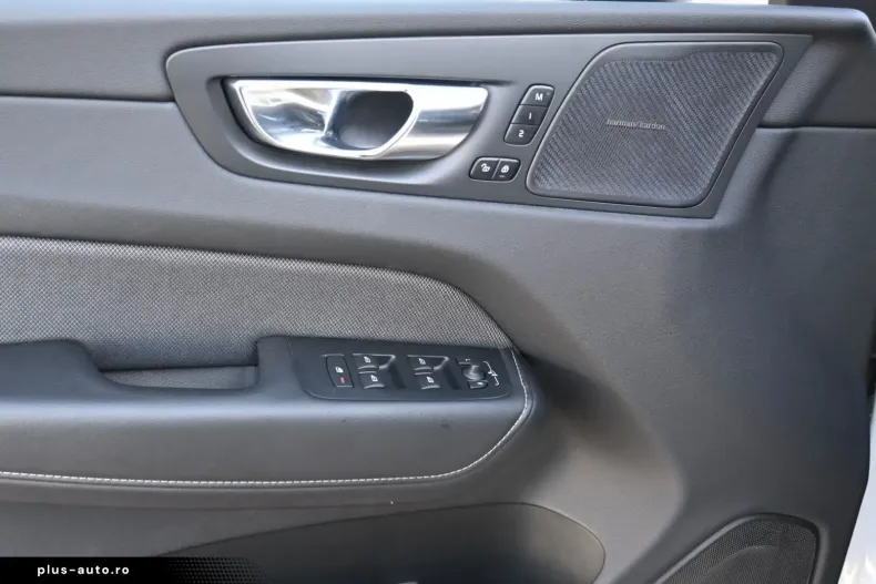 Volvo XC60 din 2022 cu 61.400 km - oferta VOL162214 - foto 11