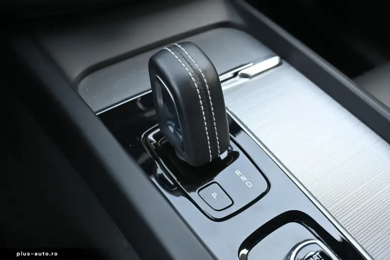 Volvo XC60 din 2022 cu 61.400 km - oferta VOL162214 - foto 21