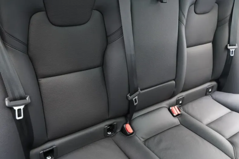 Volvo XC60 din 2022 cu 26.523 km - oferta VOL162220 - foto 19