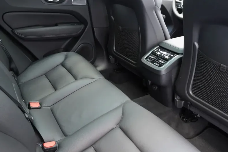 Volvo XC60 din 2022 cu 26.523 km - oferta VOL162220 - foto 20