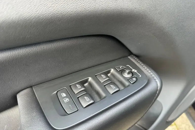 Volvo XC60 din 2022 cu 45.800 km - oferta VOL162229 - foto 7