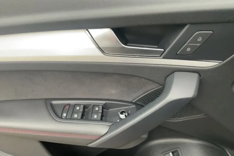 Audi Q5 din 2022 cu 71.130 km - oferta AUD162231 - foto 17