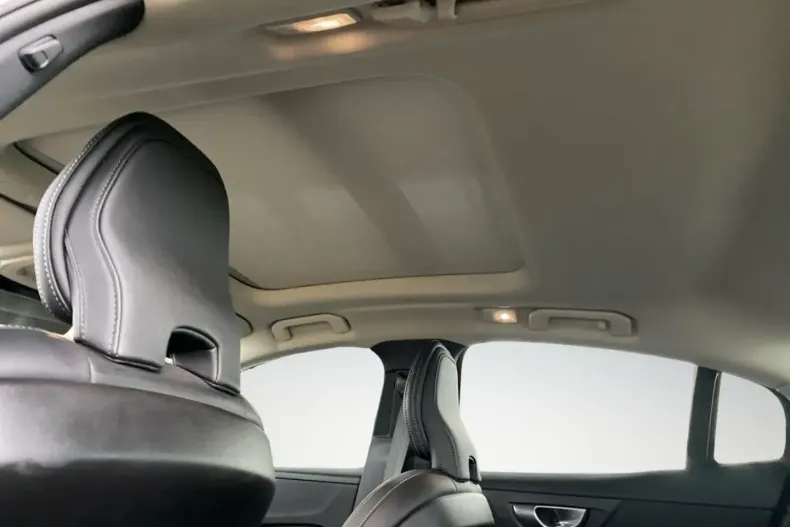 Volvo S60 din 2023 cu 11.360 km - oferta VOL162235 - foto 15