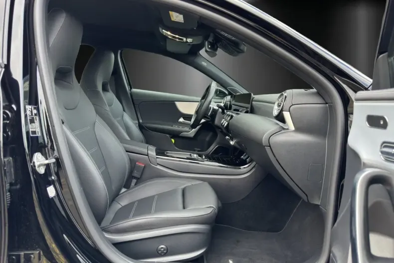 Mercedes-Benz A 250 din 2022 cu 14.989 km - oferta MER162243 - foto 8