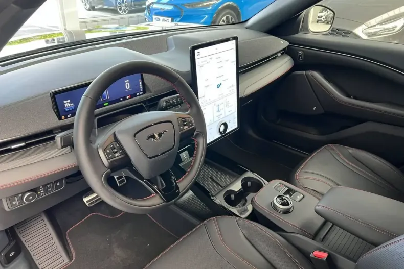 Ford Mustang Mach-E din 2023 cu 10.000 km - oferta FOR162249 - foto 11