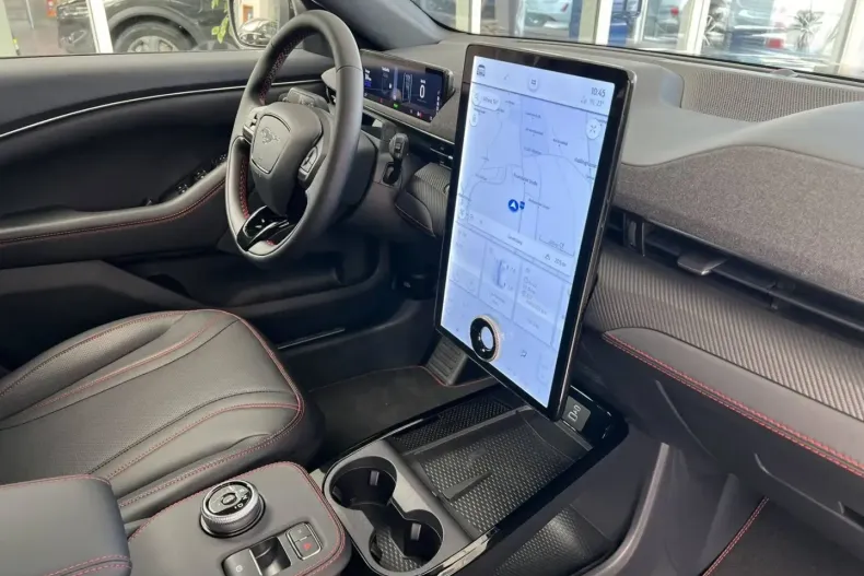 Ford Mustang Mach-E din 2023 cu 10.000 km - oferta FOR162249 - foto 15