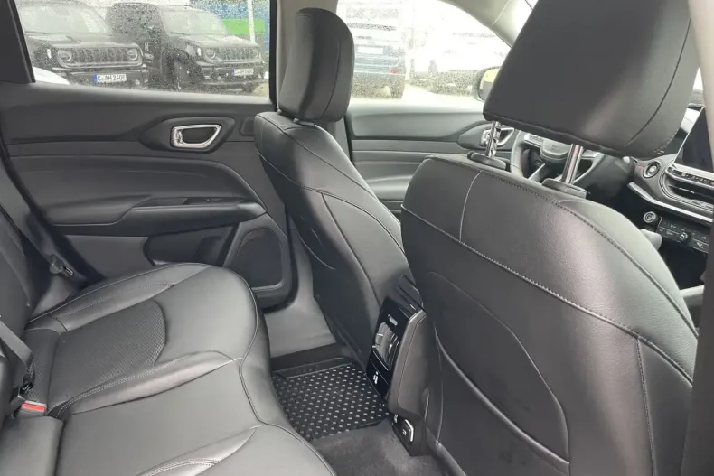 Jeep Compass din 2022 cu 18.900 km - oferta JEE162256 - foto 7