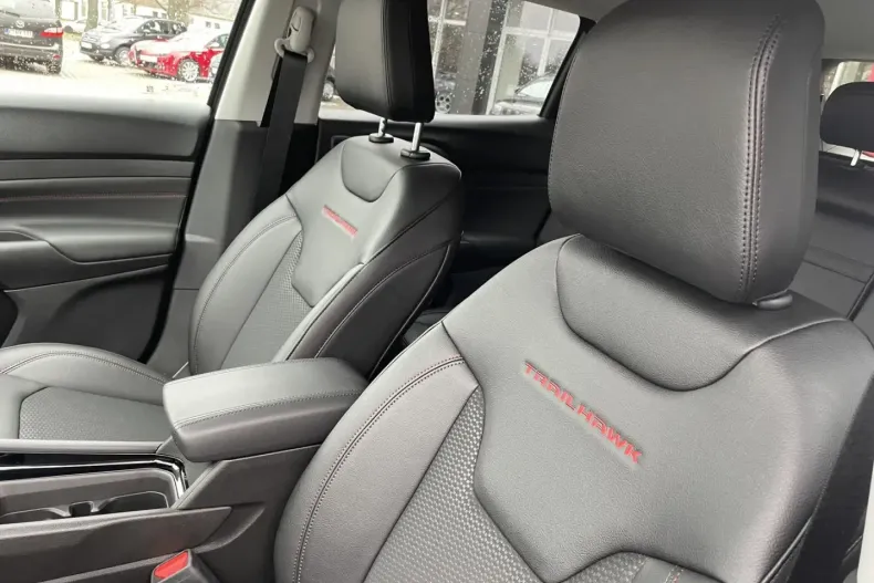 Jeep Compass din 2022 cu 18.900 km - oferta JEE162256 - foto 12