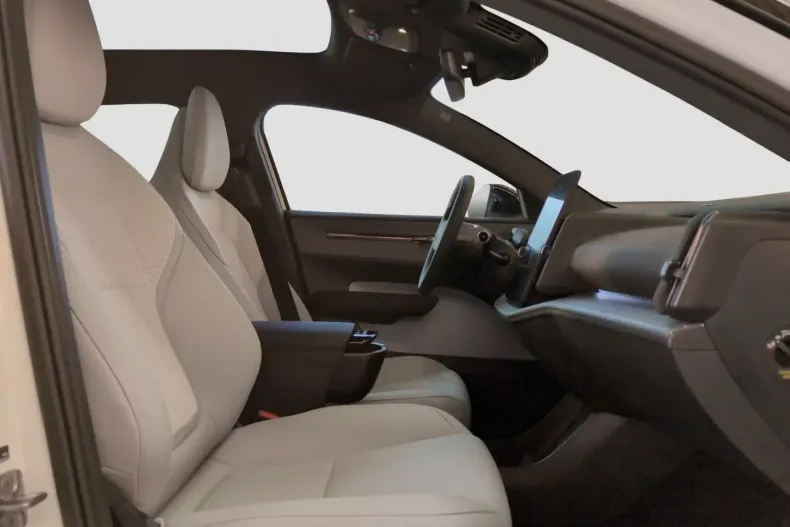 Volvo EX30 din 2025 cu 11.119 km - oferta VOL162258 - foto 13