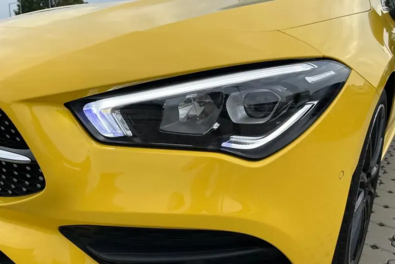 Mercedes-Benz CLA 250 din 2022 cu 65.763 km - oferta MER162268 - foto 3