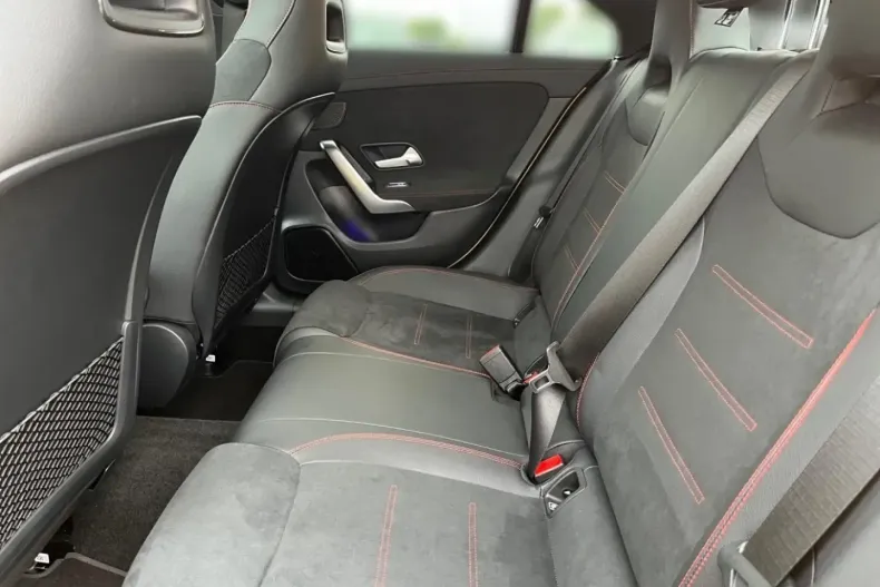 Mercedes-Benz CLA 250 din 2022 cu 65.763 km - oferta MER162268 - foto 7