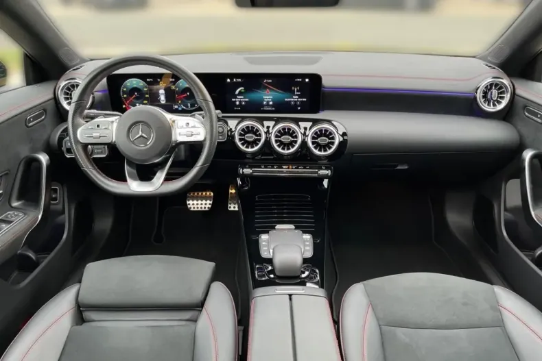 Mercedes-Benz CLA 250 din 2022 cu 65.763 km - oferta MER162268 - foto 9