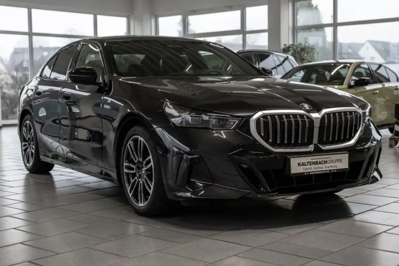 BMW 520 din 2024 cu 36.177 km - oferta BMW162273 - foto 1