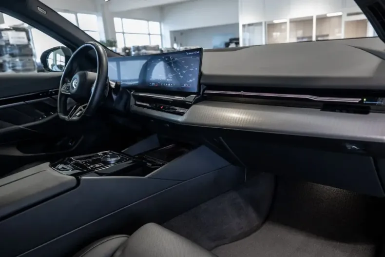 BMW 520 din 2024 cu 36.177 km - oferta BMW162273 - foto 7