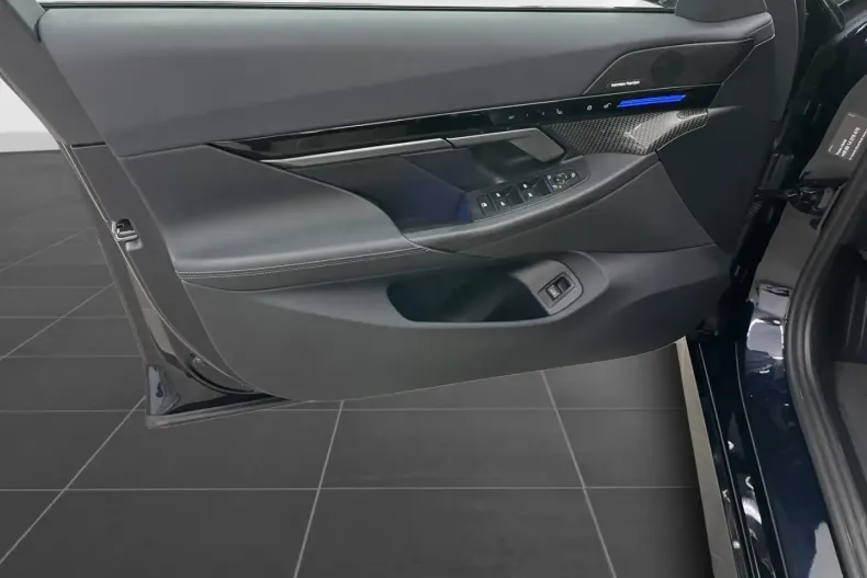 BMW 520 din 2024 cu 26.247 km - oferta BMW162278 - foto 10