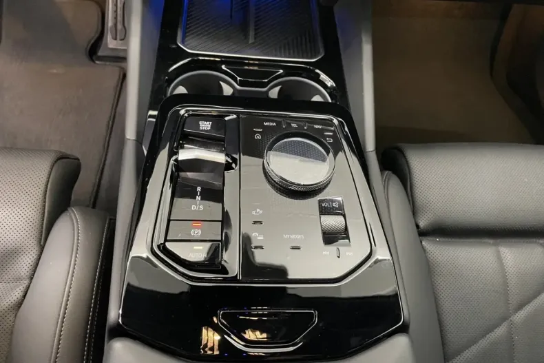 BMW 520 din 2024 cu 26.247 km - oferta BMW162278 - foto 16