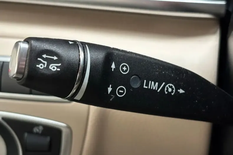 Mercedes-Benz V 300 din 2024 cu 17.700 km - oferta MER162282 - foto 15