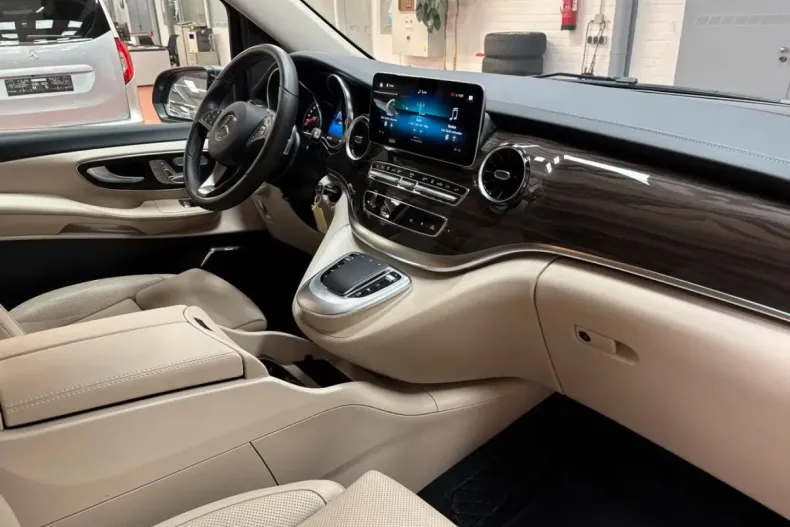 Mercedes-Benz V 300 din 2024 cu 17.700 km - oferta MER162282 - foto 21