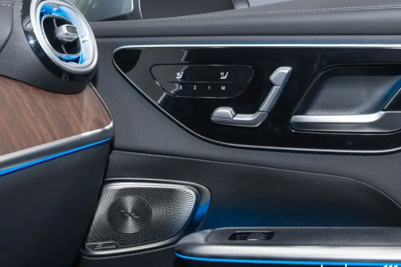 Mercedes-Benz GLC 300 din 2024 cu 11.635 km - oferta MER162286 - foto 13