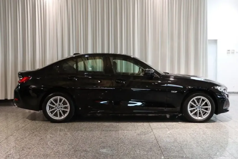 BMW 320 din 2023 cu 15.314 km - oferta BMW162299 - foto 5