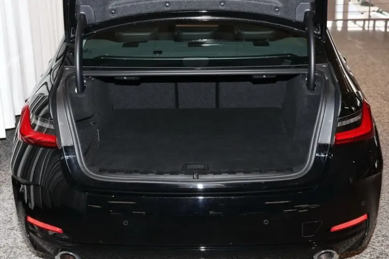 BMW 320 din 2023 cu 15.314 km - oferta BMW162299 - foto 13