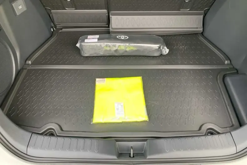 Toyota C-HR din 2024 cu 3.500 km - oferta TOY162304 - foto 9