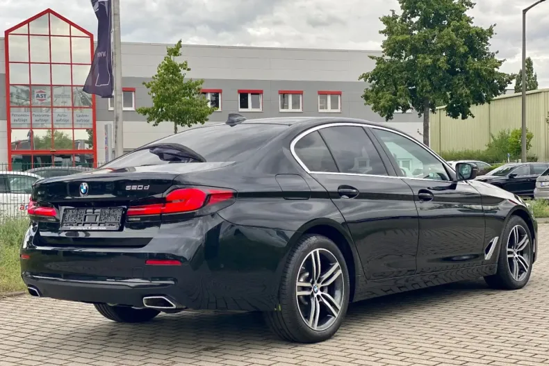 BMW 520 din 2022 cu 57.640 km - oferta BMW162307 - foto 3