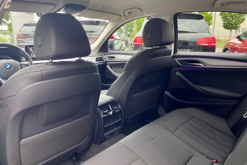 BMW 520 din 2022 cu 57.640 km - oferta BMW162307 - foto 12